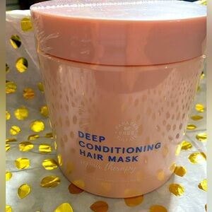 New and sealed Silk’e deep conditioning hair mask. For all hair types.